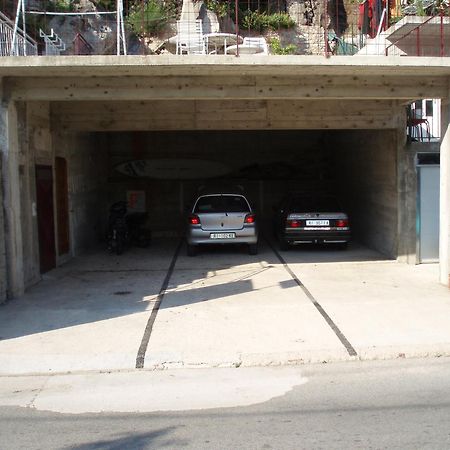 Apartments And Rooms Deskovic Moscenicka Draga Bagian luar foto