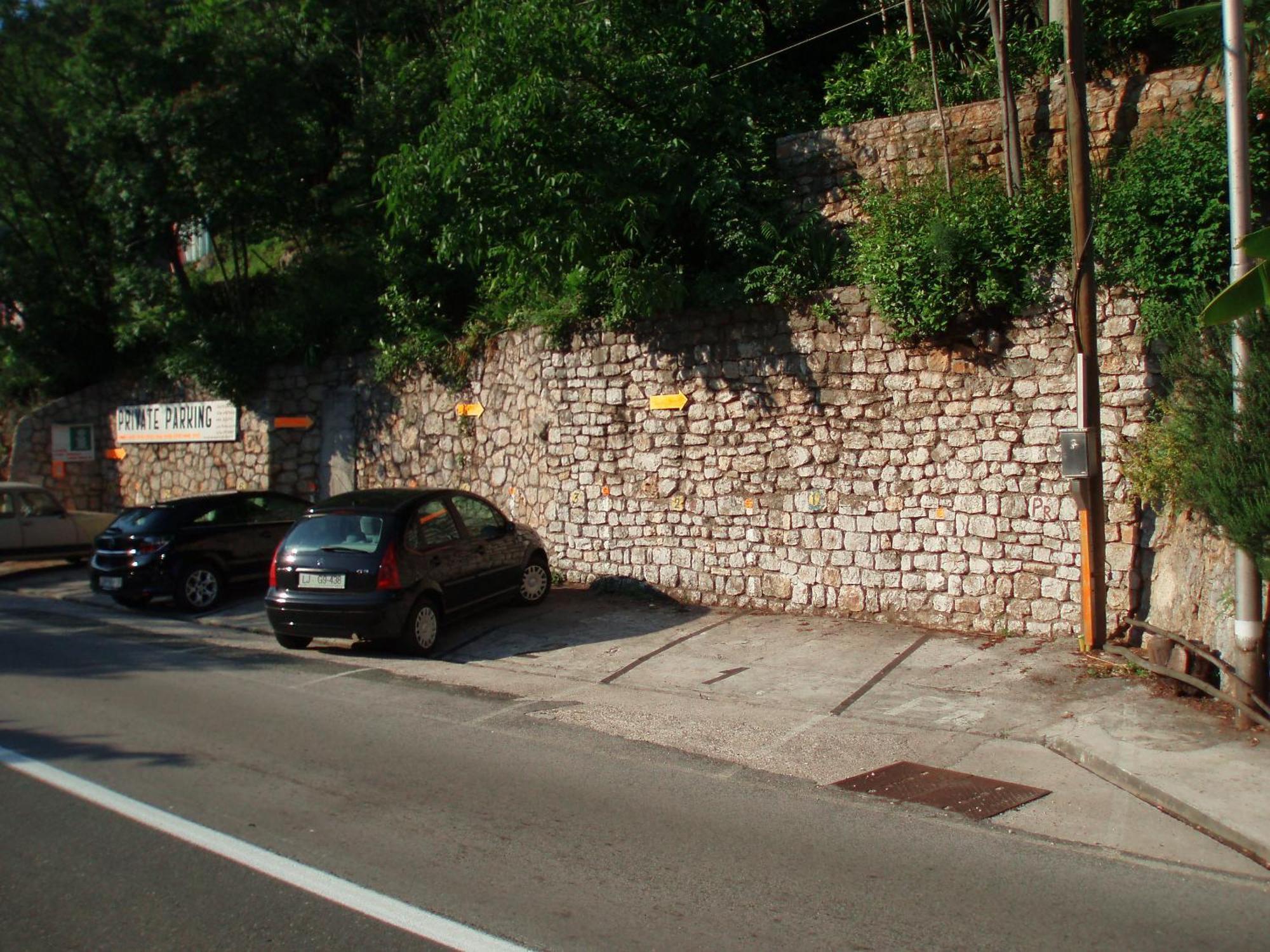 Apartments And Rooms Deskovic Moscenicka Draga Bagian luar foto