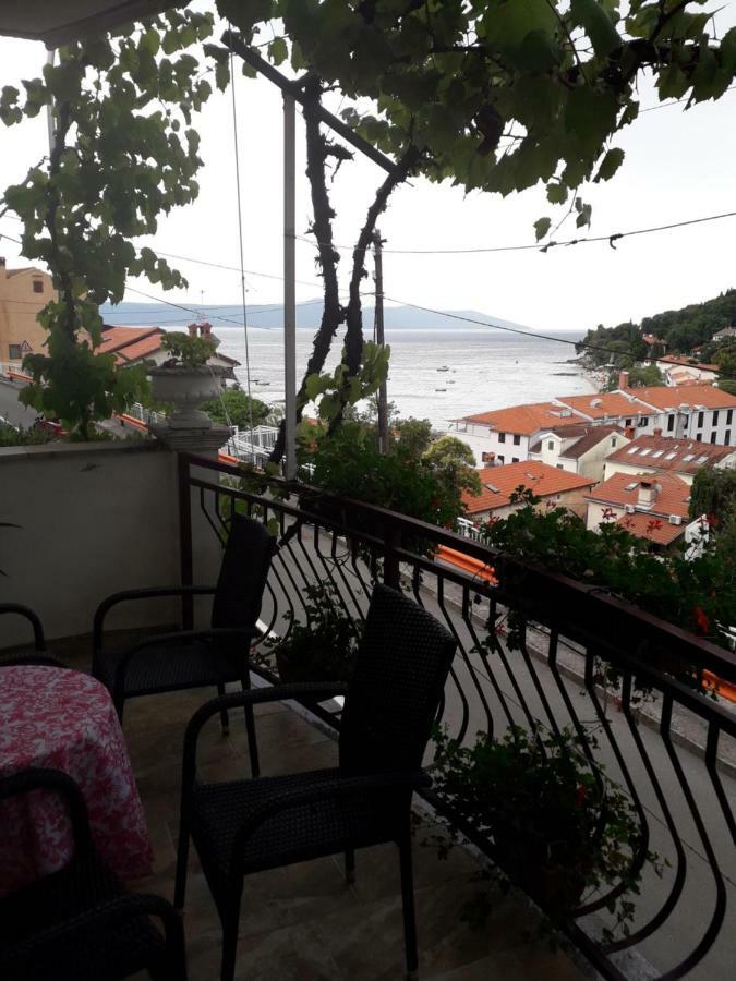 Apartments And Rooms Deskovic Moscenicka Draga Bagian luar foto